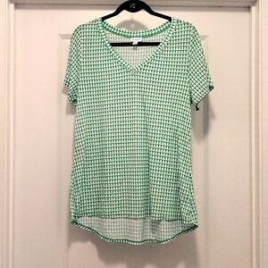 LulaRoe Green and White  V Neck size Large shirt
